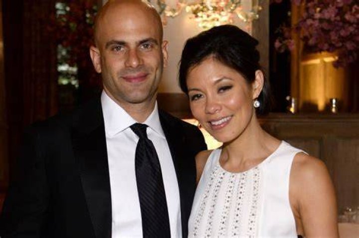 Alex Wagner Boyfriend