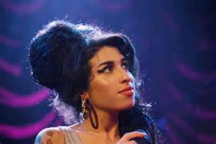 Amy Winehouse's Net Worth At The Time Of Her Death Might Surprise You