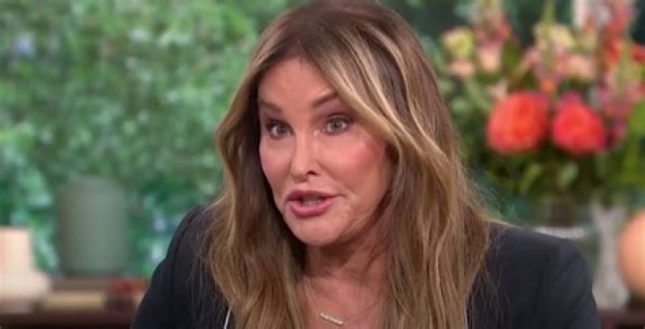 Caitlyn Jenner is single or Married, Who is she married to? Know about