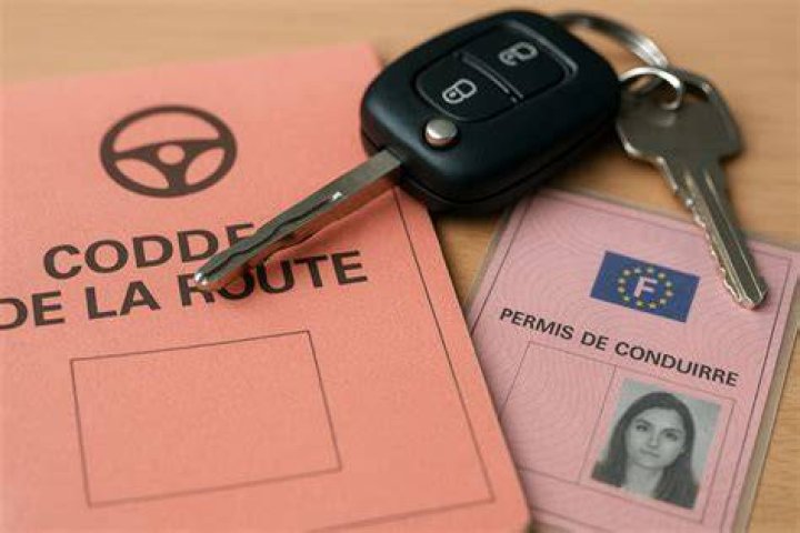 Formezvous au code de la route et au permis avec Codes Rousseau