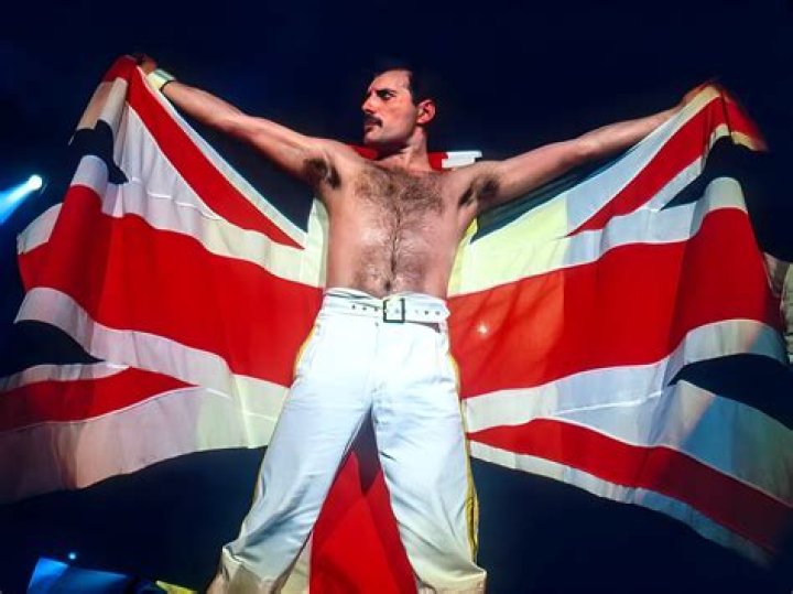 Freddie Mercury's NeverBeforeSeen Personal Photos to be Sold at