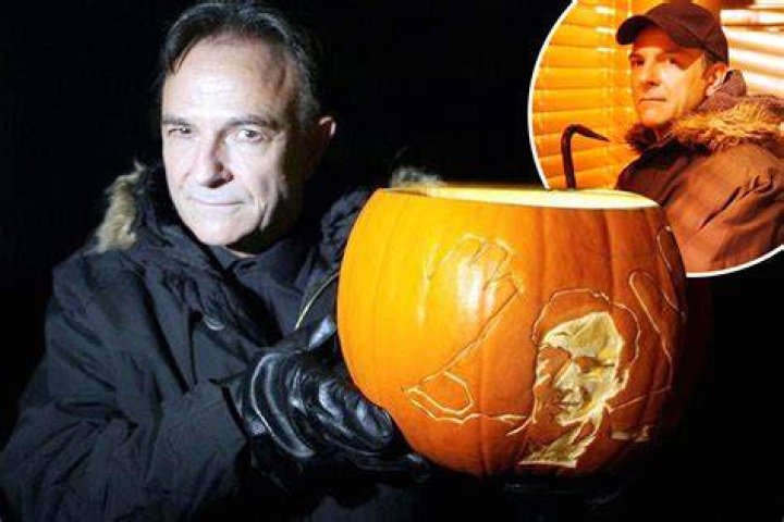 Killer Richard Hillman returns to Coronation Street on Halloween but