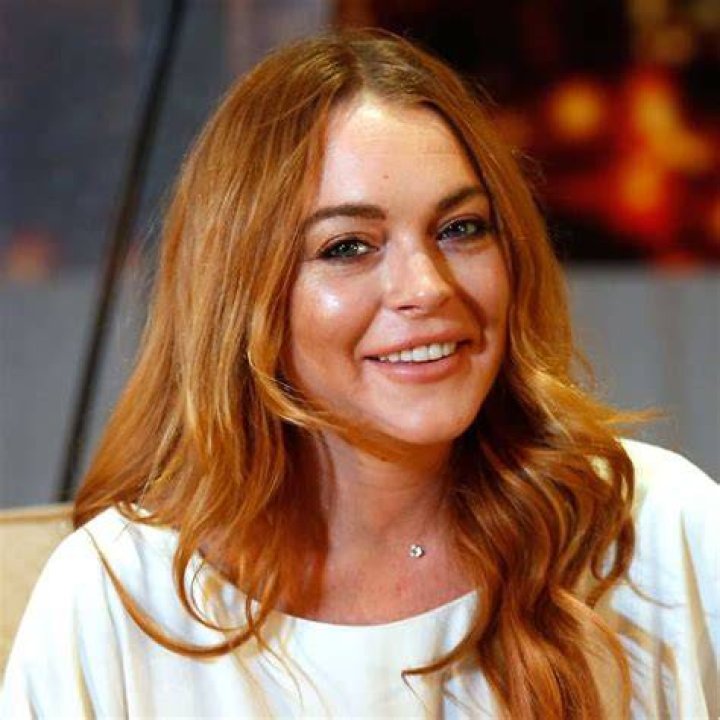 Lindsay Lohan's Family Guide Mom Dina, Sister Ali and More