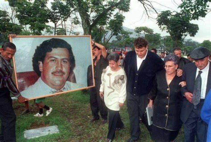 Pablo Escobar Death Pic Relatives Mark 20th Anniversary Of Colombian