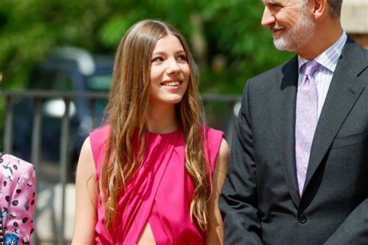 Sofía de Borbón, la infanta de la eterna sonrisa, cumple 16 años así