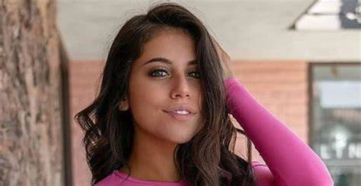 Violet Summers 4